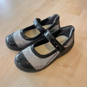 Primigi Girls Shoes Sz 27